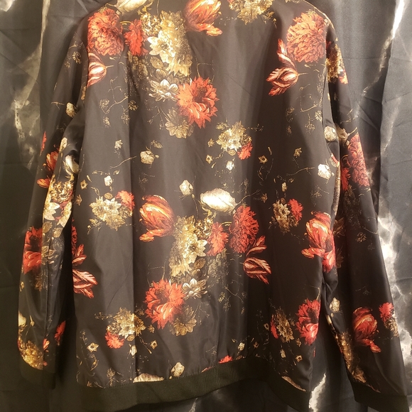 Floral printed bomber - Picture 3 of 3